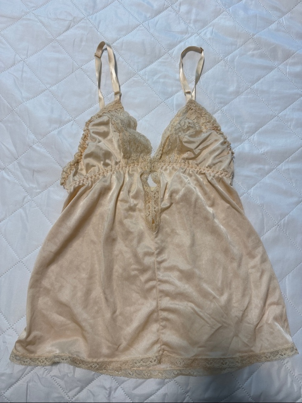 Vintage Bill Blass Petite Satin Label in Soft Champagne